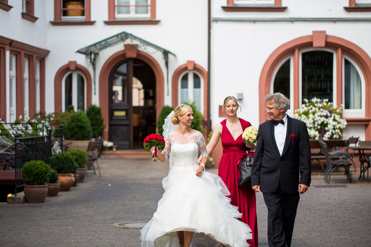 Brautpaar im Kronenschlösschen im Rheingau