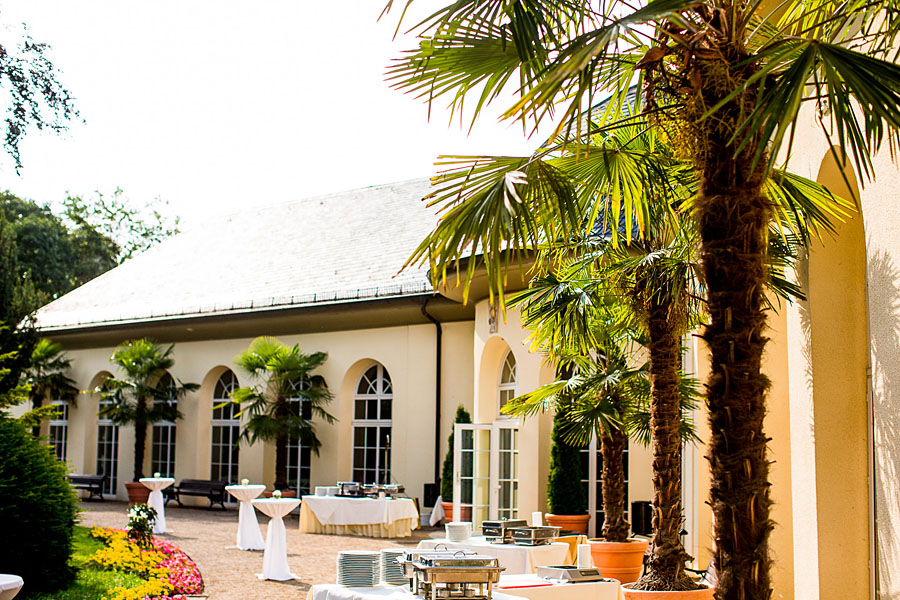 Wandelhalle im Sommer Schlosshotel bad Neustadt