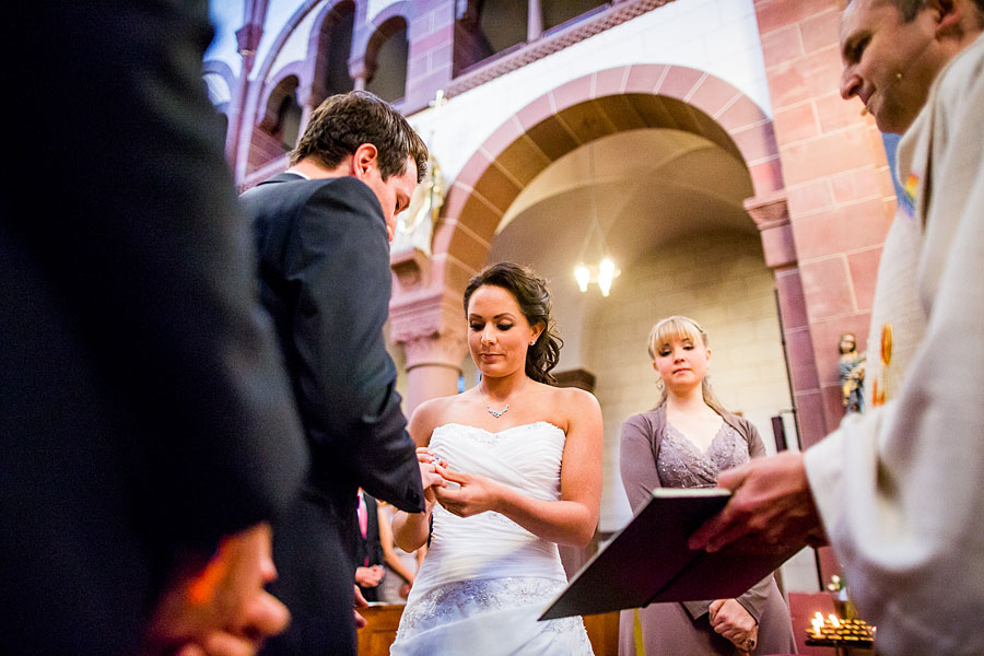 Traumhafter Ringtausch auf einer Hochzeit in Stuttgart