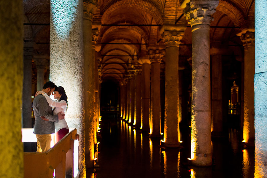 Cisterna Basilica Paarfotos von verliebtem tükischem Paar