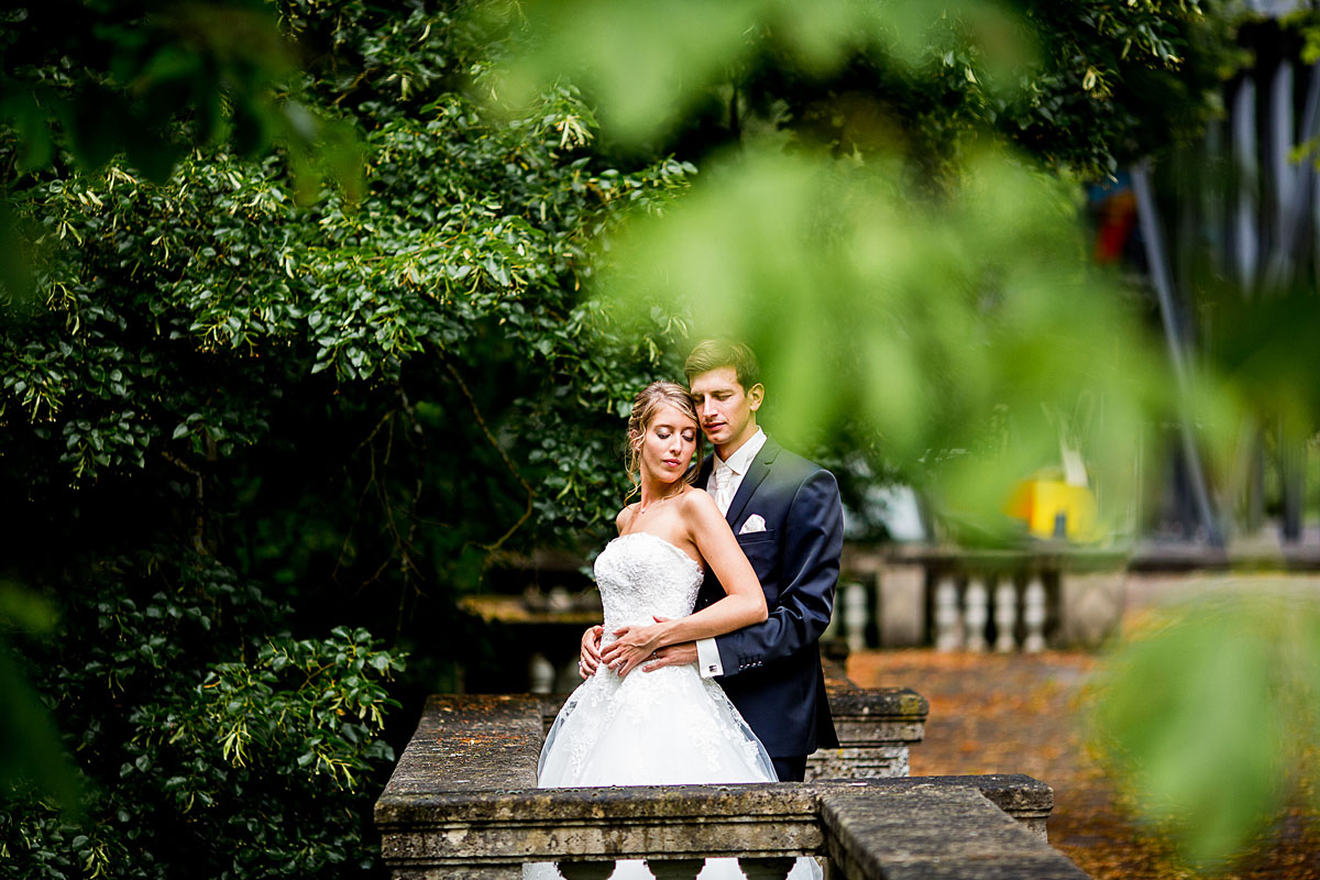 Parc Hochzeit Mondorf Orangerie Casino Braut hübscher Bräutigam Grün