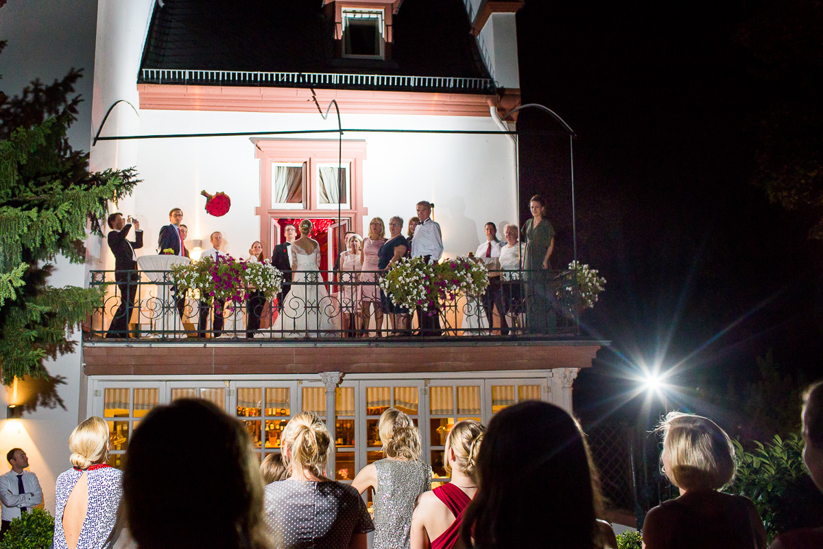 Brautstraußwurf, nacht, kronenschloesschen, Hochzeit, Steffen Löffler Fotograf