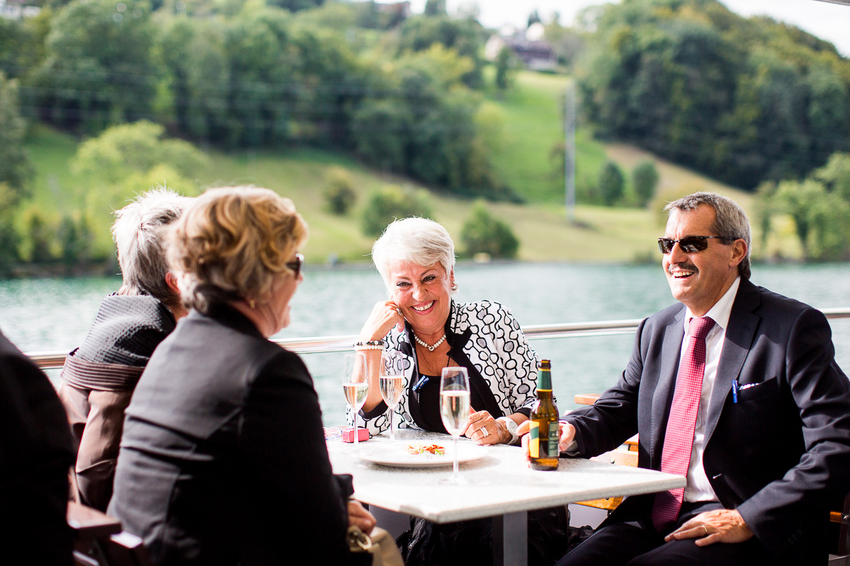 angenehmer Apero auf Hochzeit