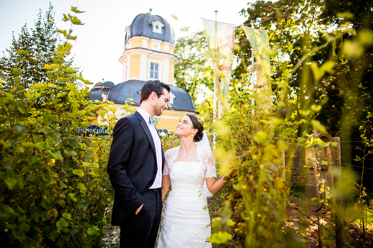 Portraits vor der Feier im Gartenpavillon Würzburg