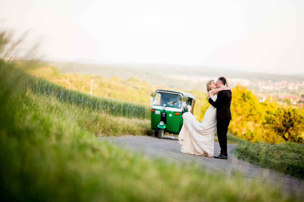 Hochzeit Steinbachhof Vaihingen Rikscha Hochzeitsportrait