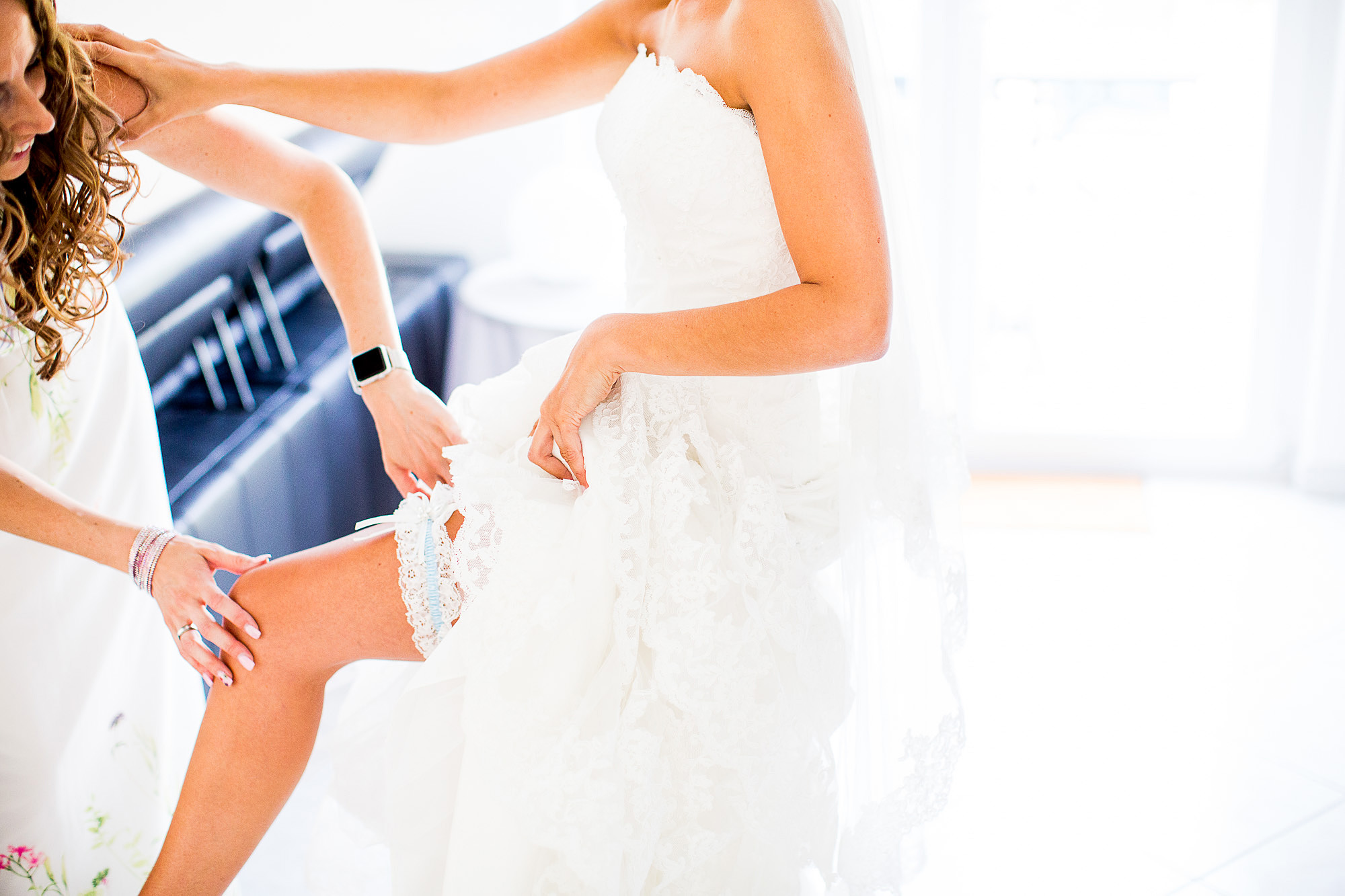 Braut getting ready Luxemburg, Braut, Strumpfband, Weddingdress, Bride to be, excitement, romantisch, Hochzeitsnacht