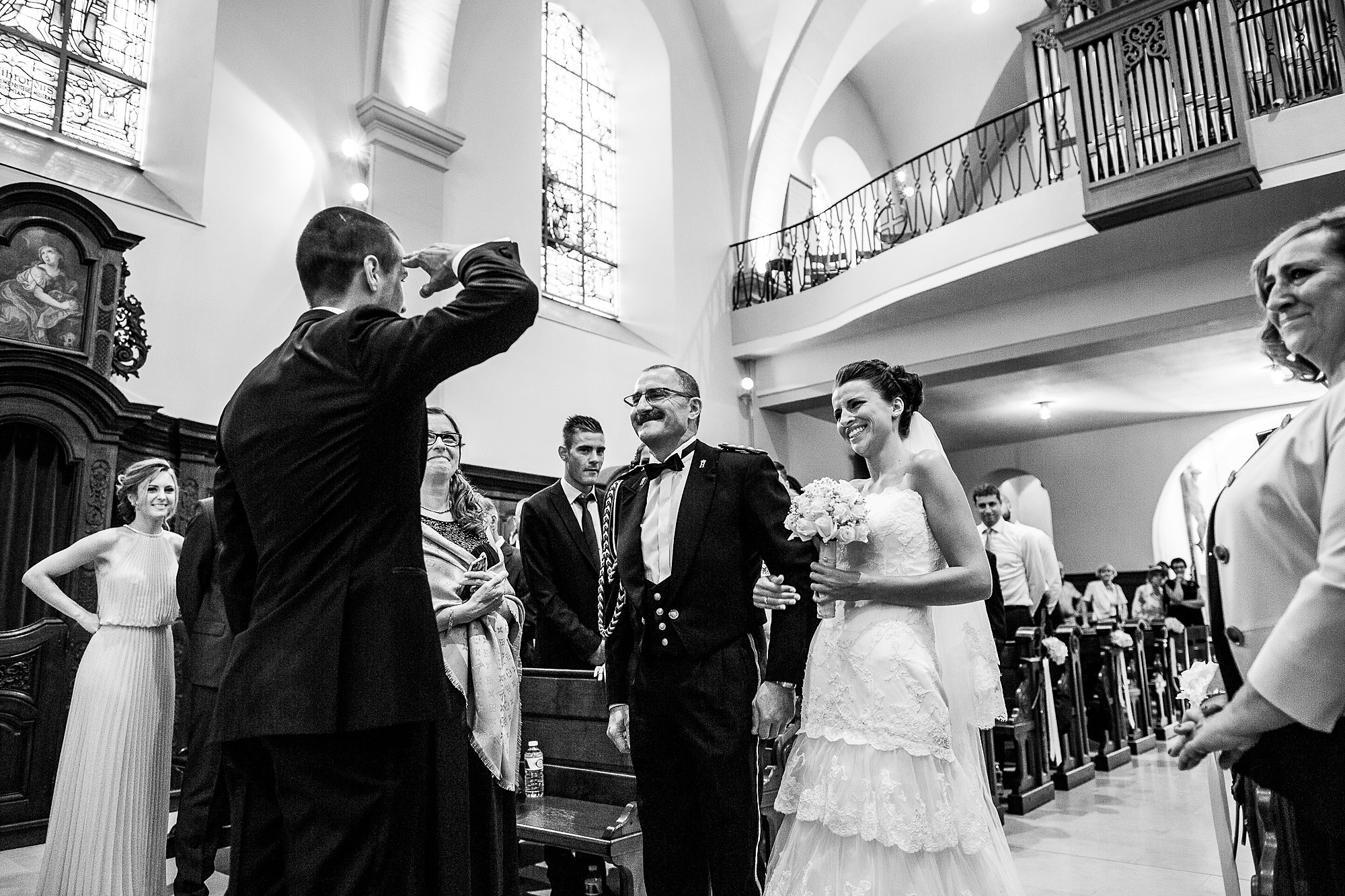 Luxemburg, Hochzeit, Salutations, Groom, Bride, Vater der Braut, Traualtar, schwarzweiß, Flowers, excitement, love, romance, dreamwedding