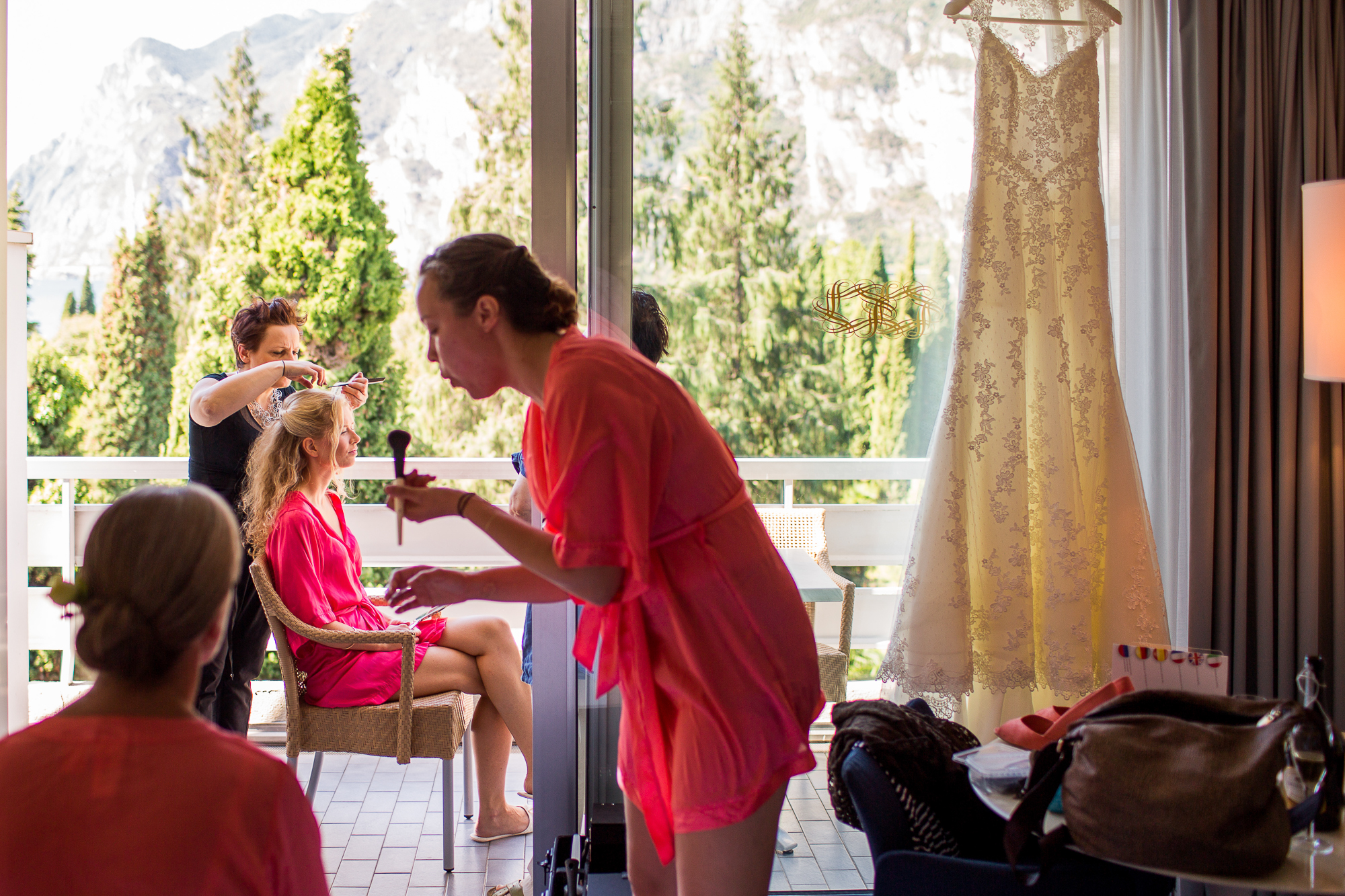 brautfrisur, getting ready, hair and make up, mac, italy, wedding gardasee, lago di garda, malcesine 