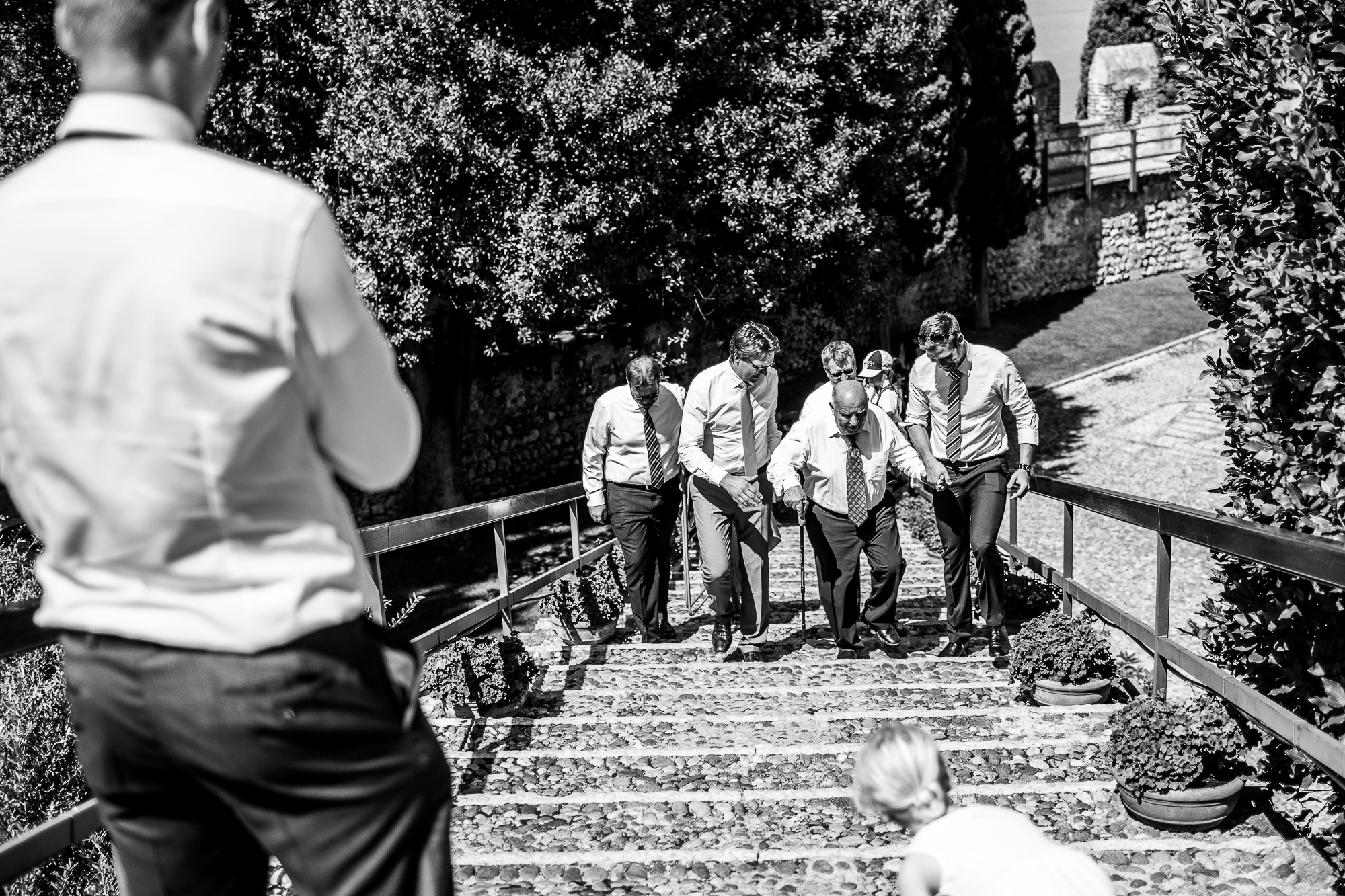 Fotografie, Hochzeit, Gäste auf dem weg zur Trauung Castello Scaligero Malcesine